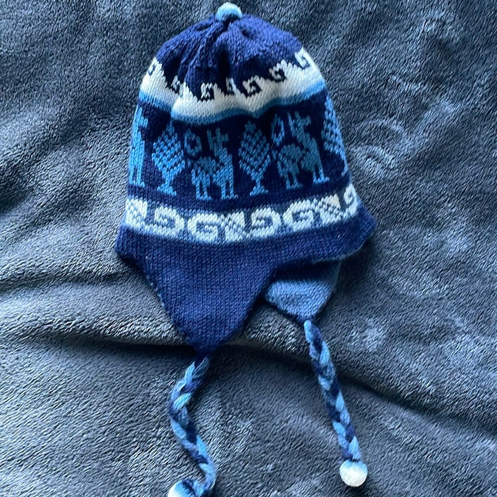 Reversible Cusco hat with ear flaps
